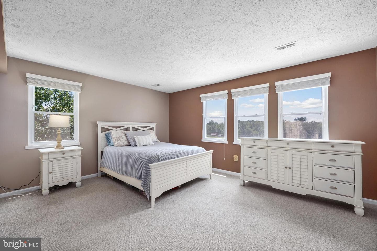 9235 Lees Ridge Road photo 5