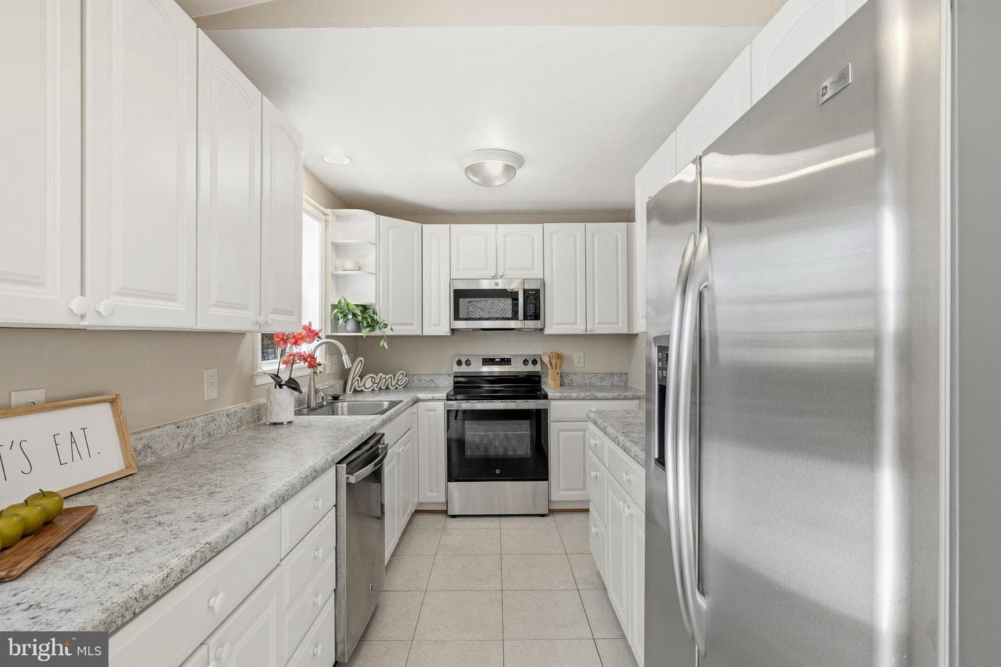 5666 Red Maple Court photo 13