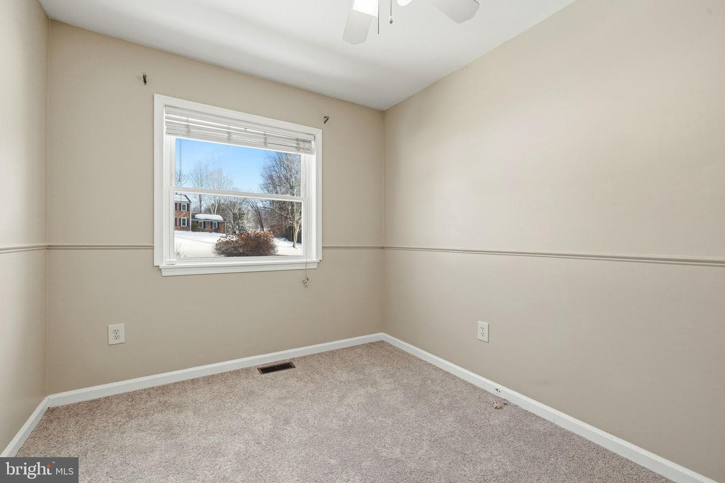 5666 Red Maple Court photo 17