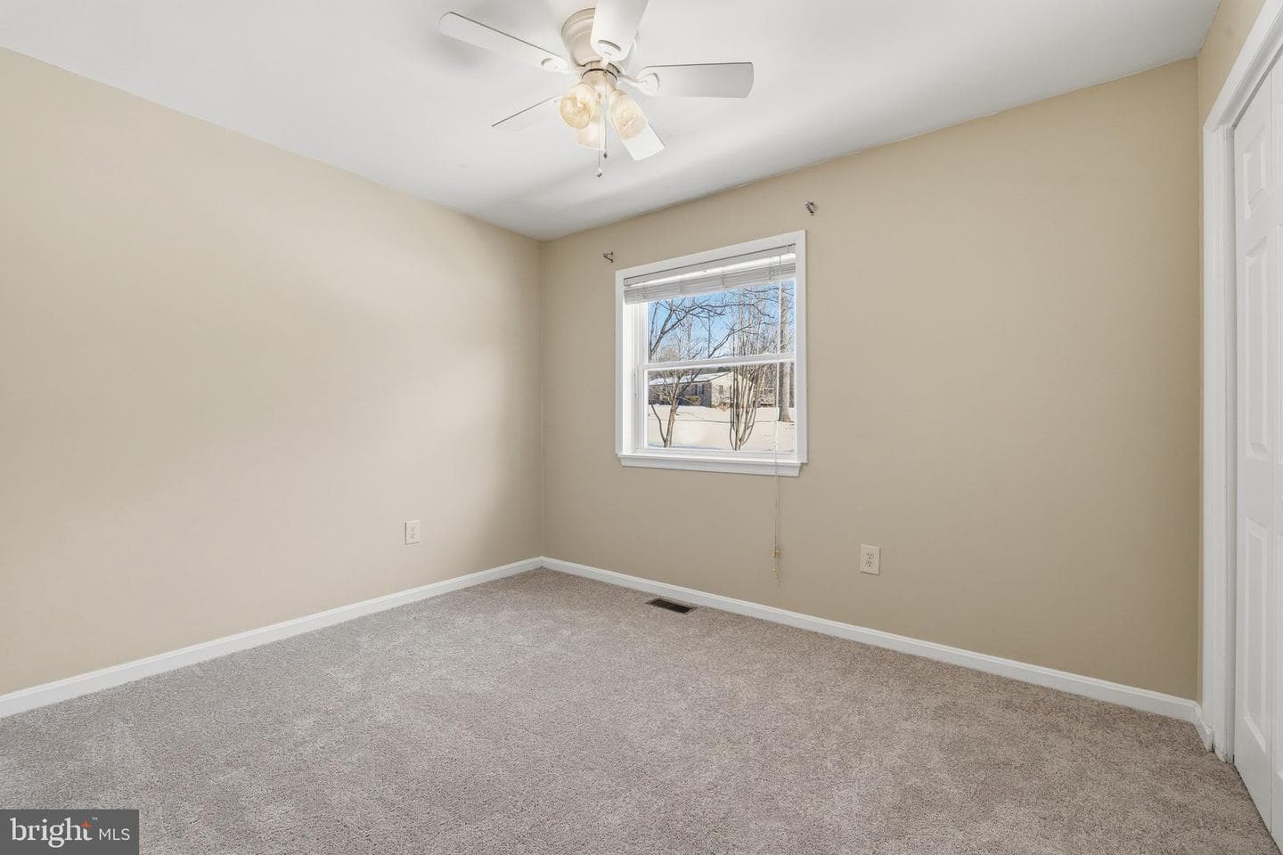 5666 Red Maple Court photo 20