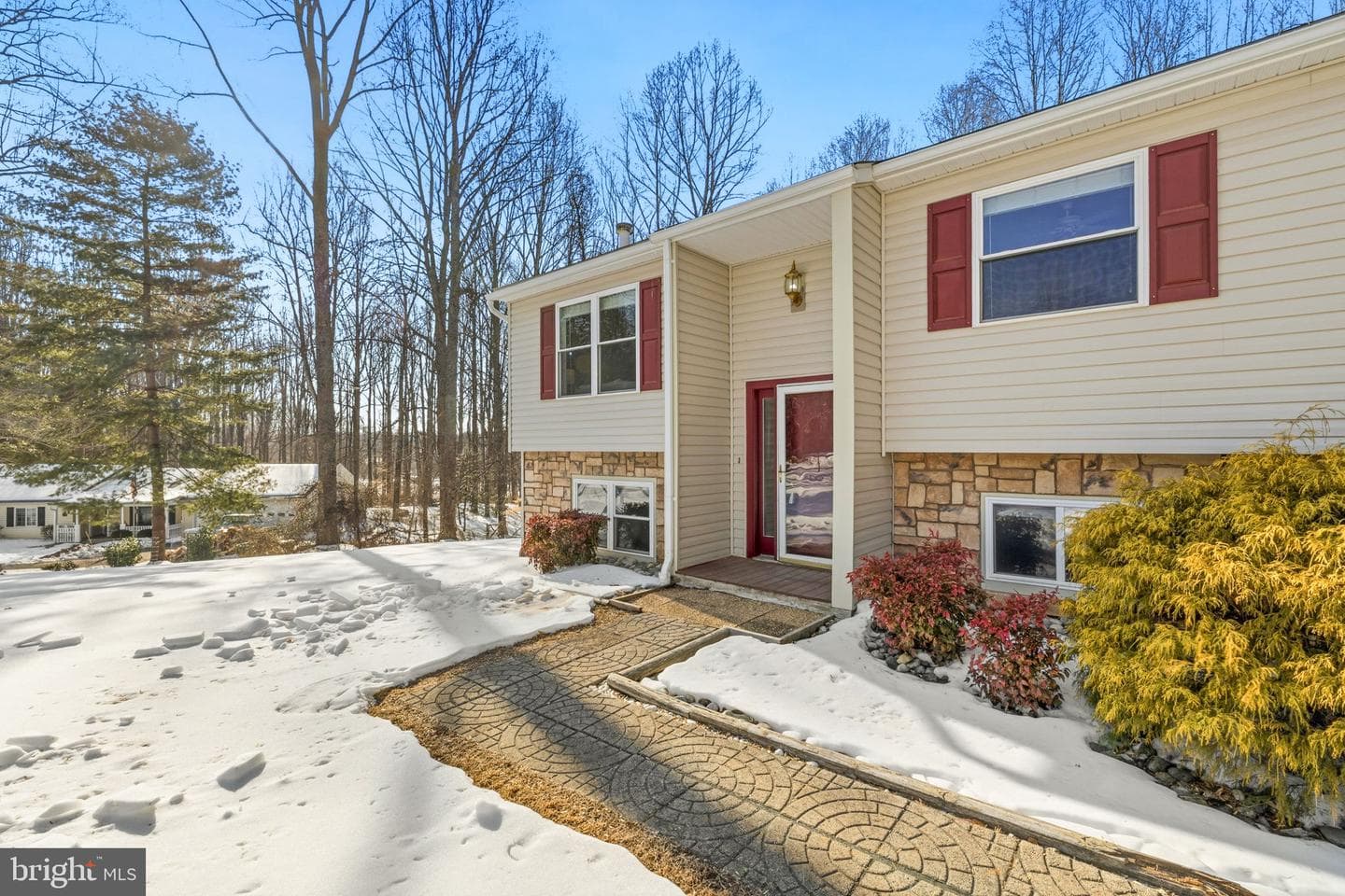 5666 Red Maple Court photo 5