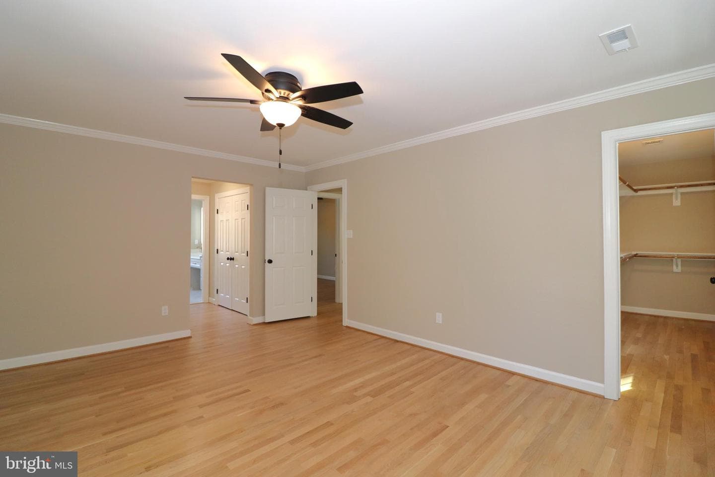 6885 Walnut Heights Drive photo 28
