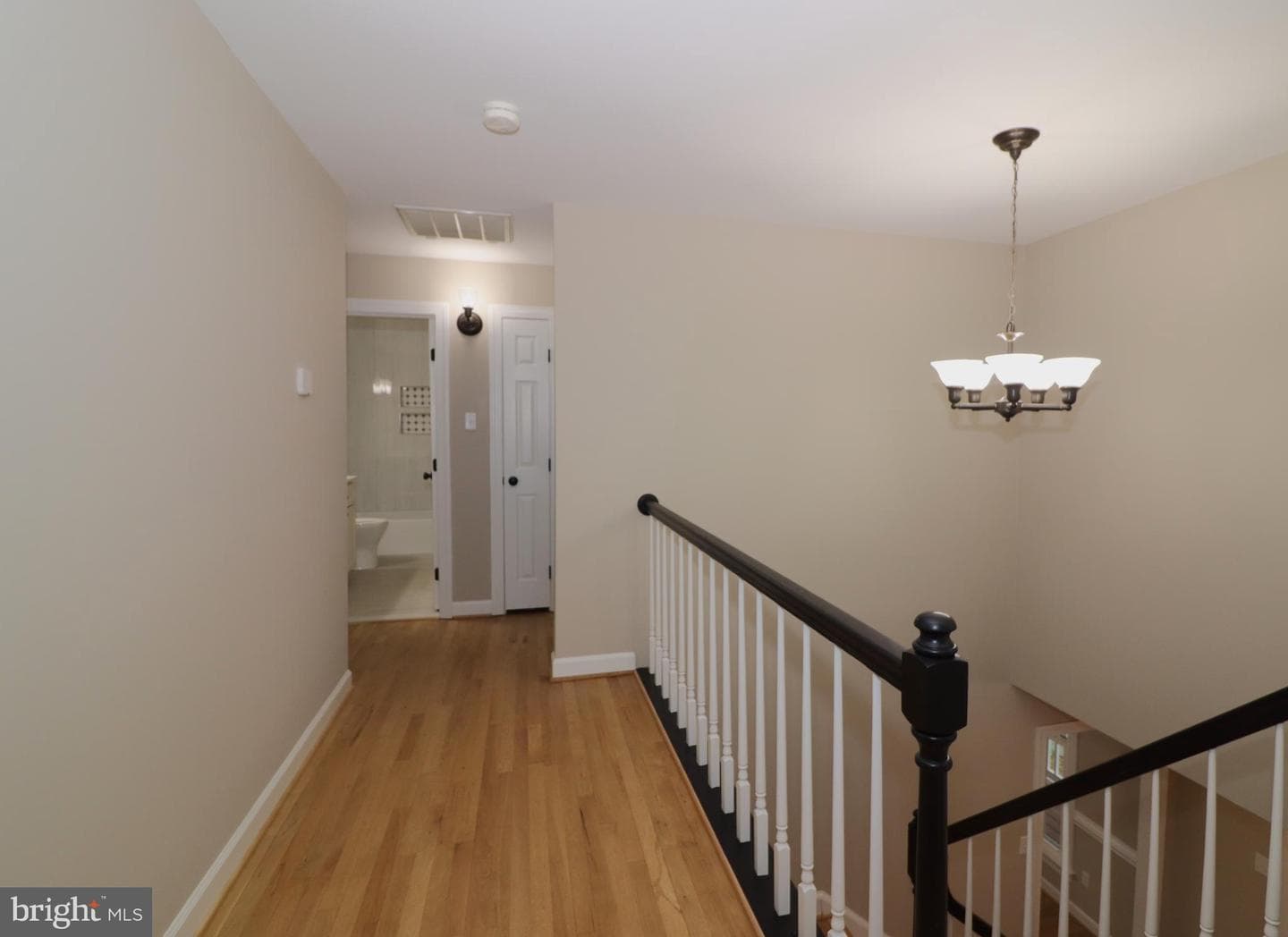 6885 Walnut Heights Drive photo 35