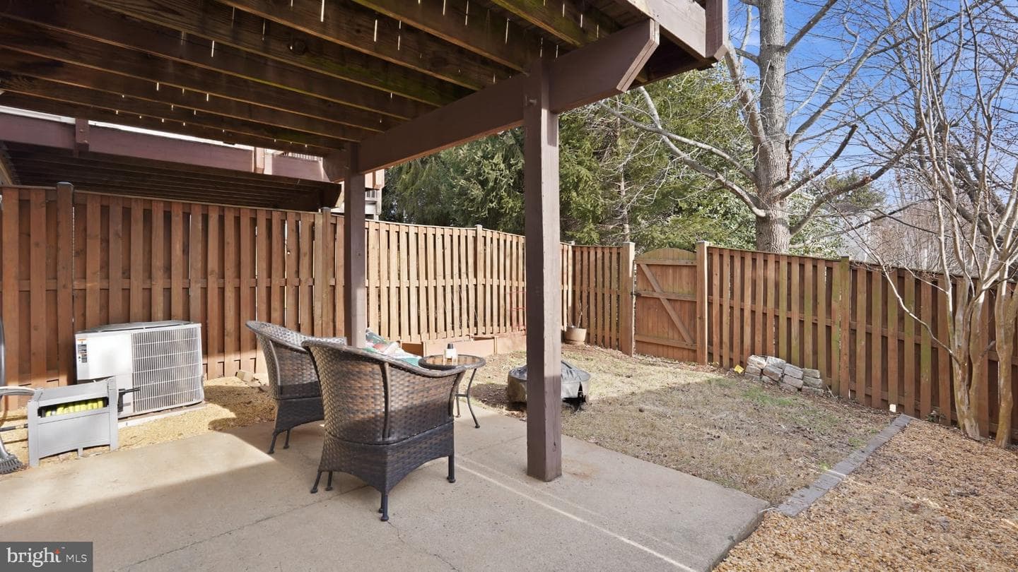 795 Col Edmonds Court photo 24