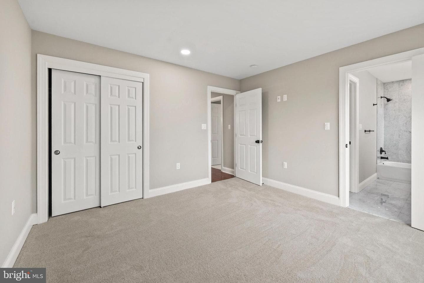 5393 Merry Oaks photo 40