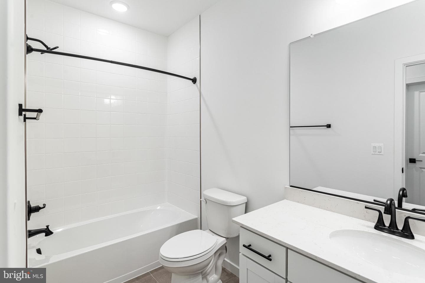 2079 Springvale Drive photo 29