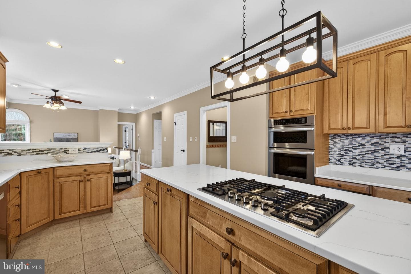 7243 Windsor Court photo 40