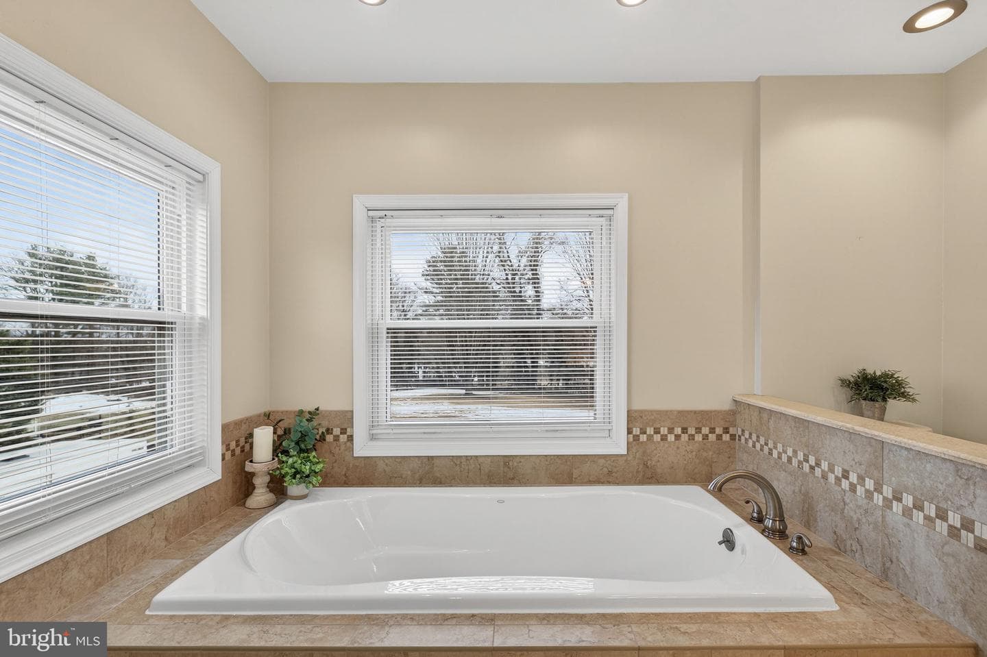 7243 Windsor Court photo 62
