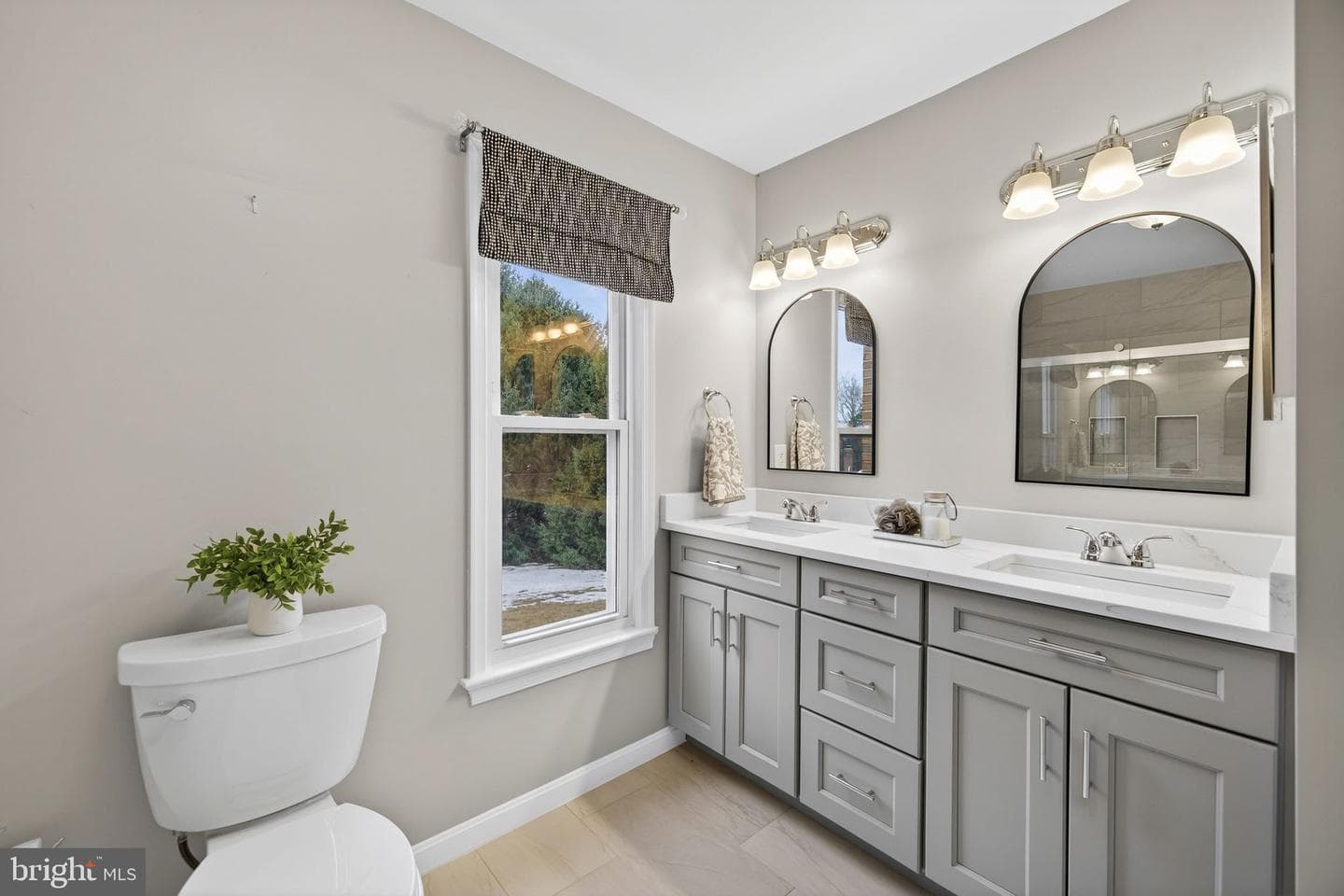 7243 Windsor Court photo 75