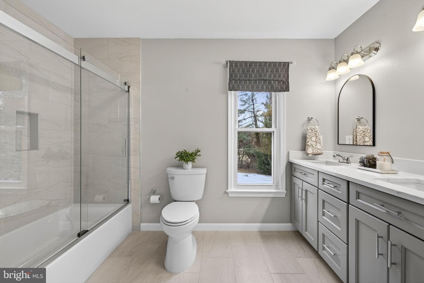7243 Windsor Court photo 77