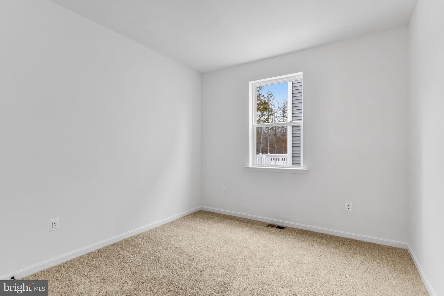 1079 Winter Place photo 18