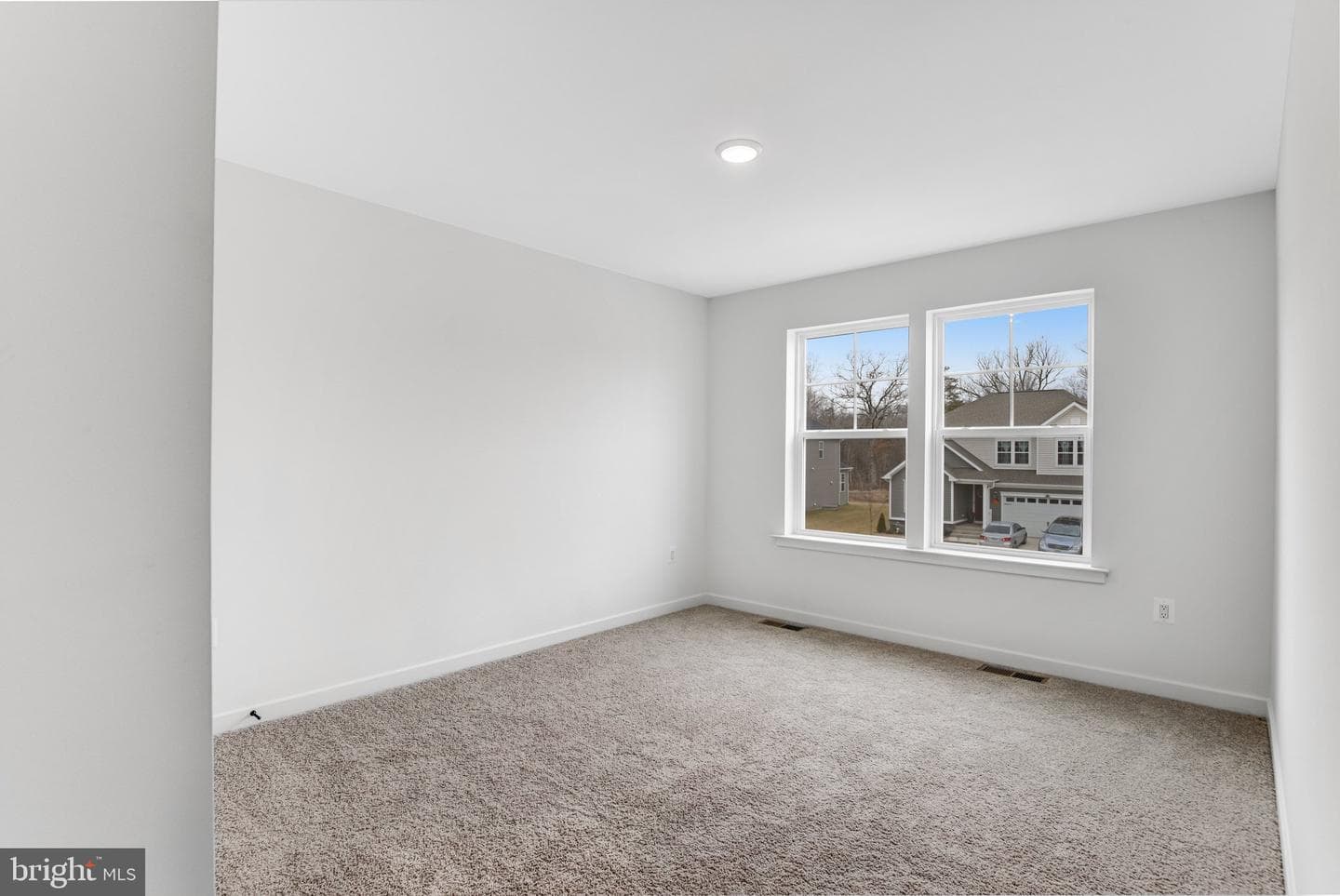 2063 Springvale Drive photo 24