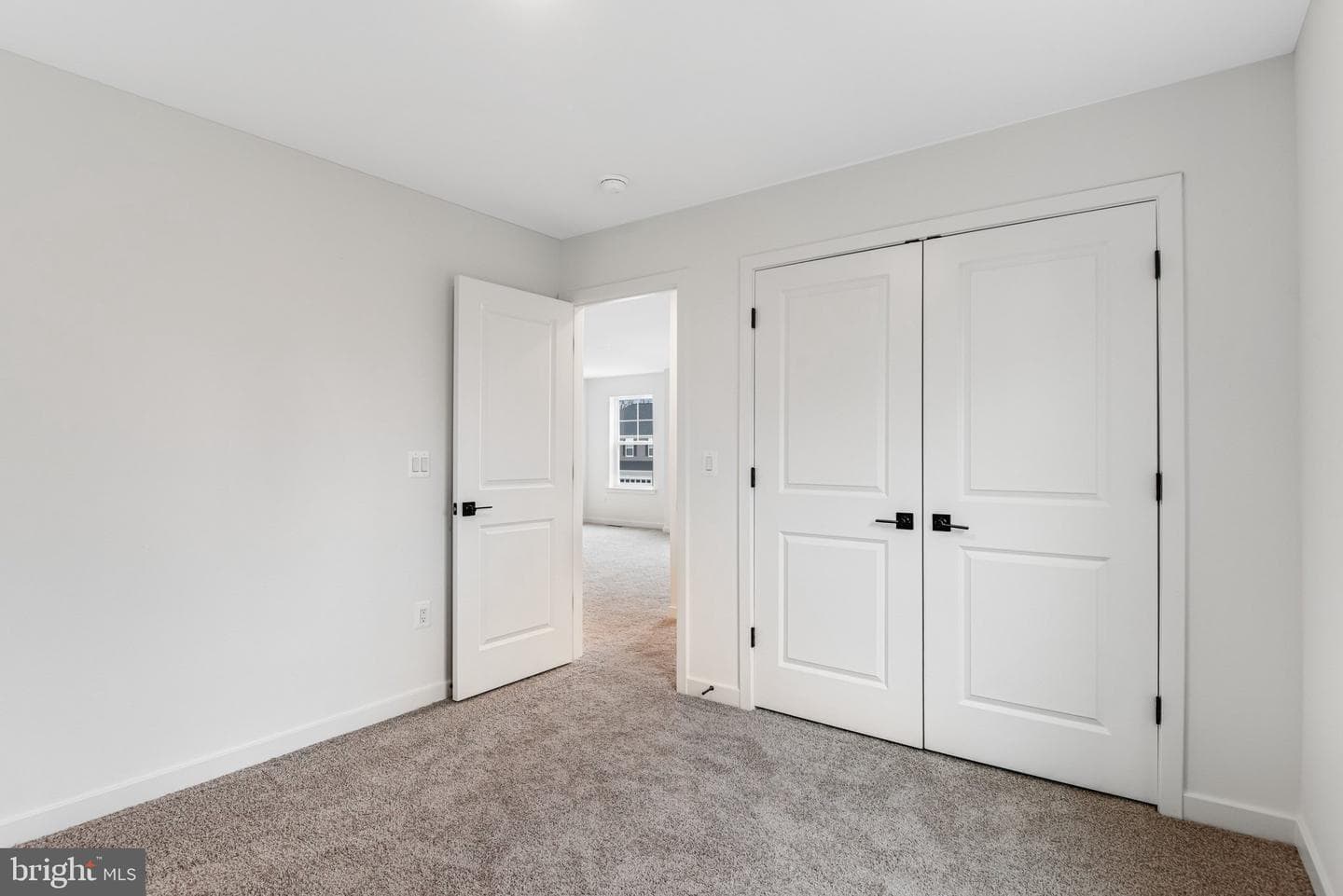 2063 Springvale Drive photo 27