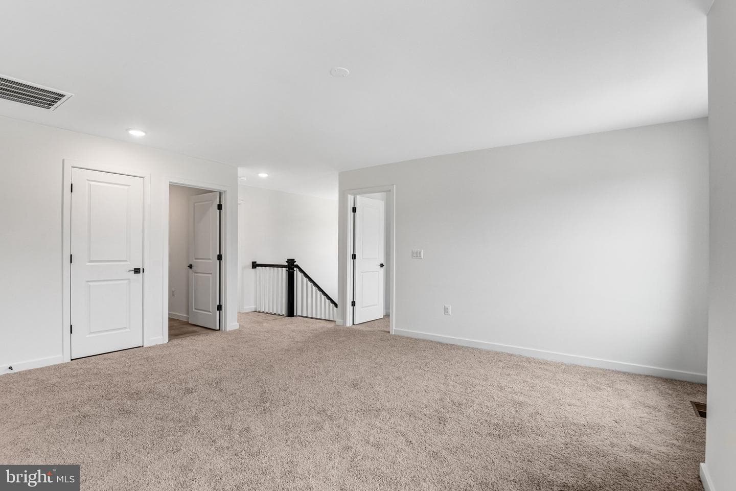 2063 Springvale Drive photo 40