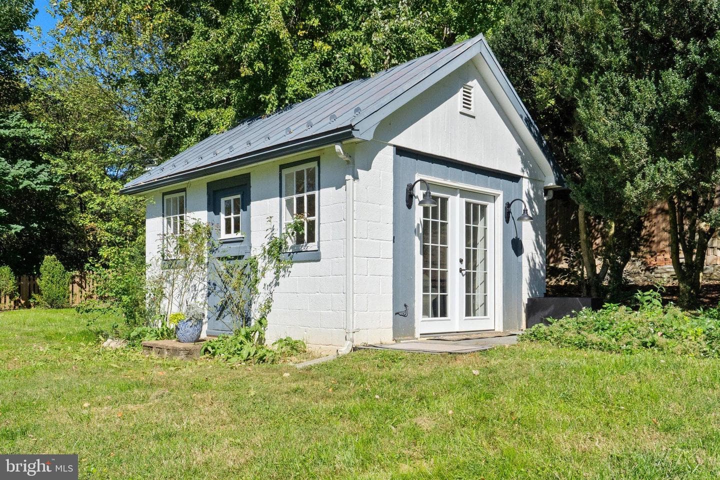 677 Federal Street photo 61