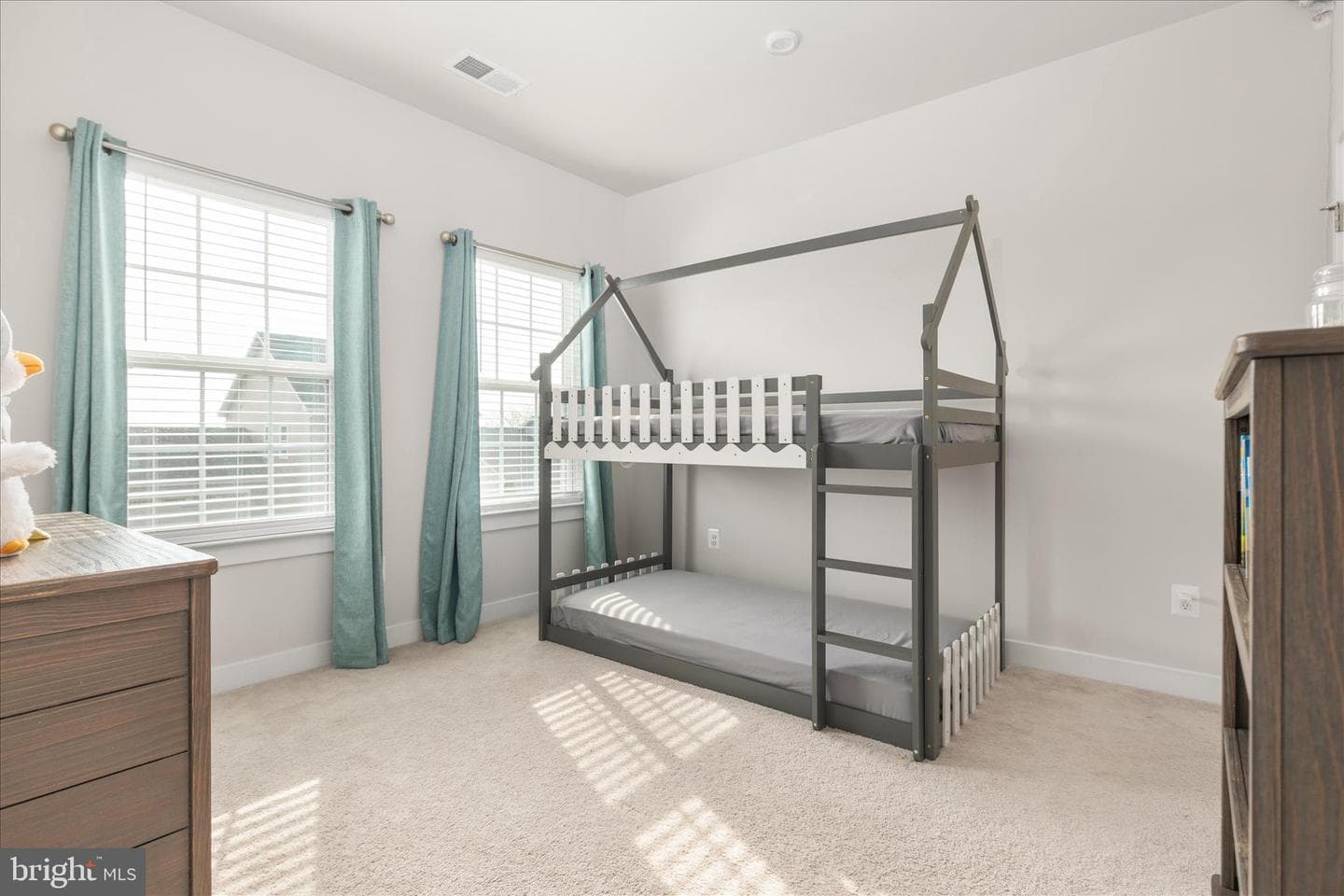 4101 Clarke Street photo 26