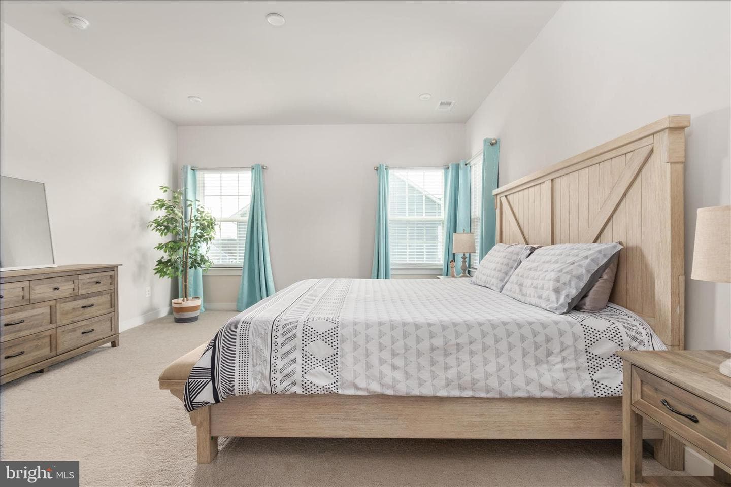 4101 Clarke Street photo 28