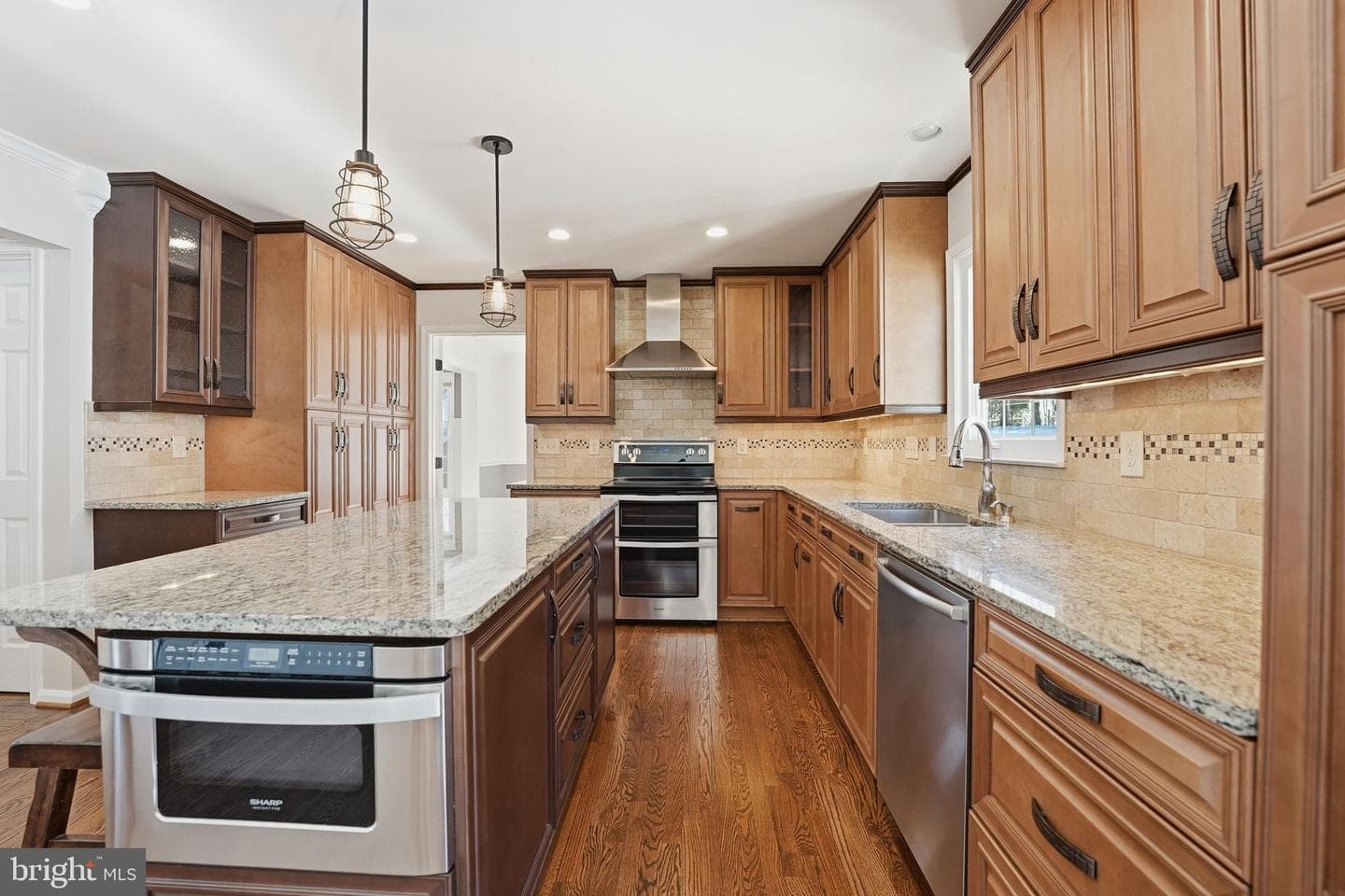 468 Devon Drive photo 3