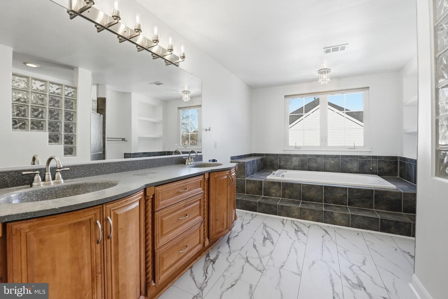 468 Devon Drive photo 32