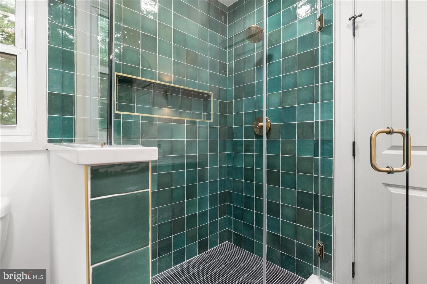 4386 Lakewood Drive photo 24
