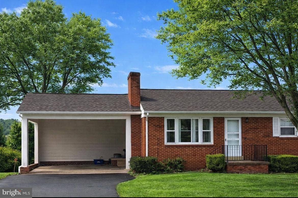 624 Foxcroft Road photo 3