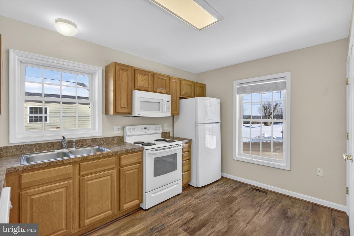 186 Sterling Court photo 13