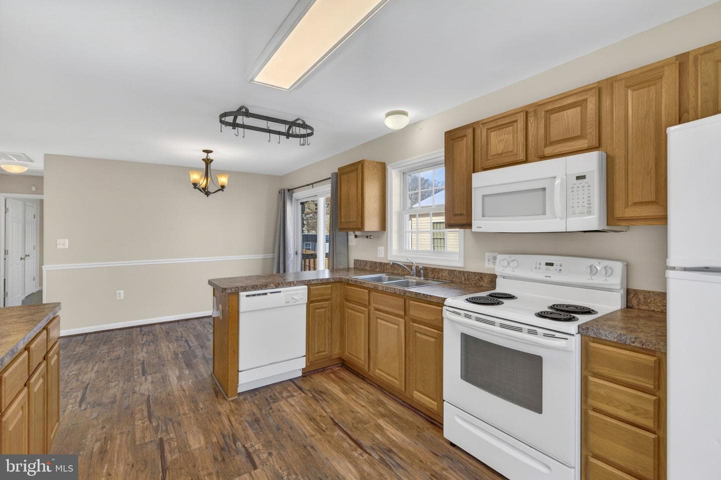 186 Sterling Court photo 16