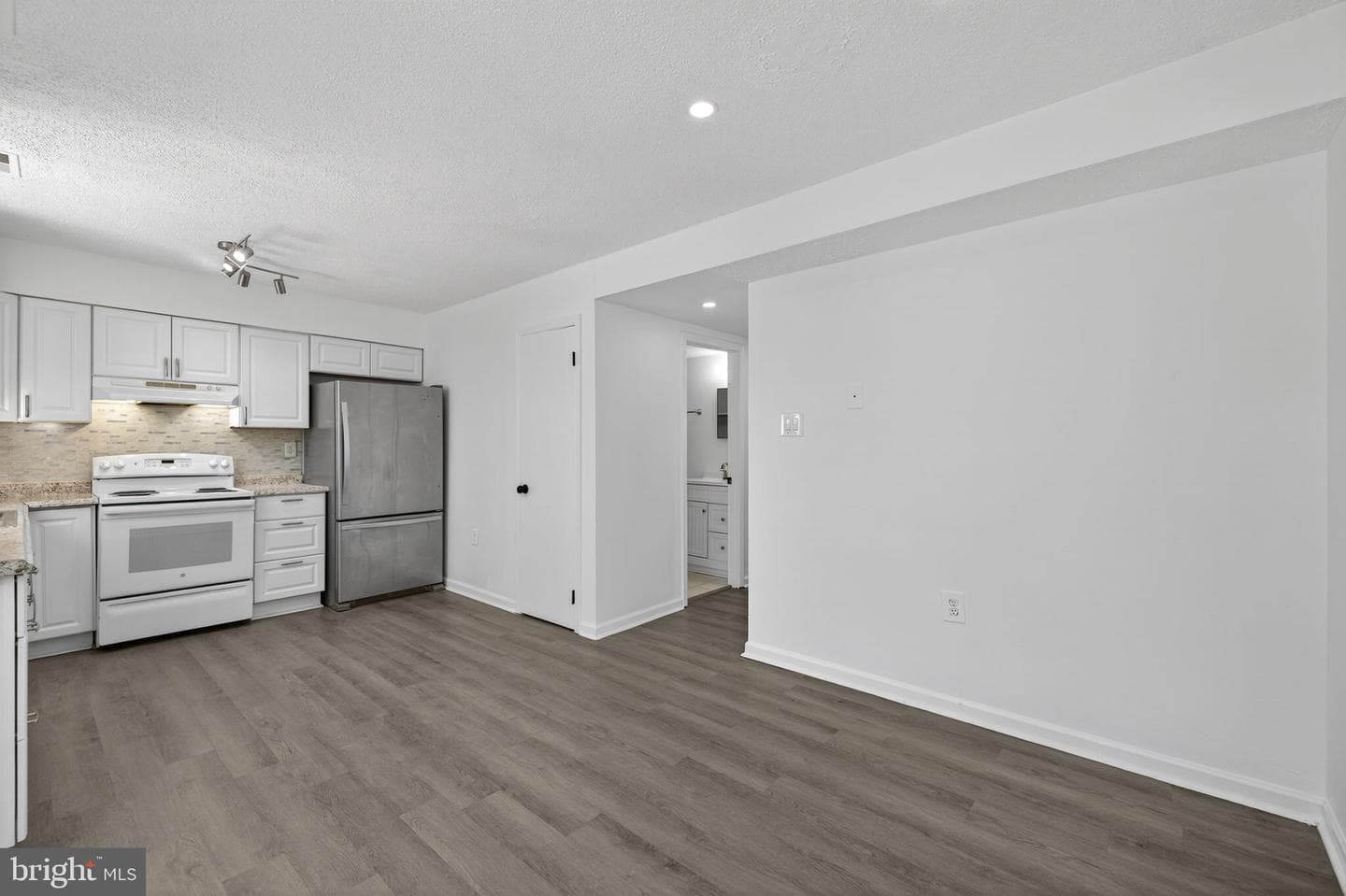 4530 Appledale Court photo 15