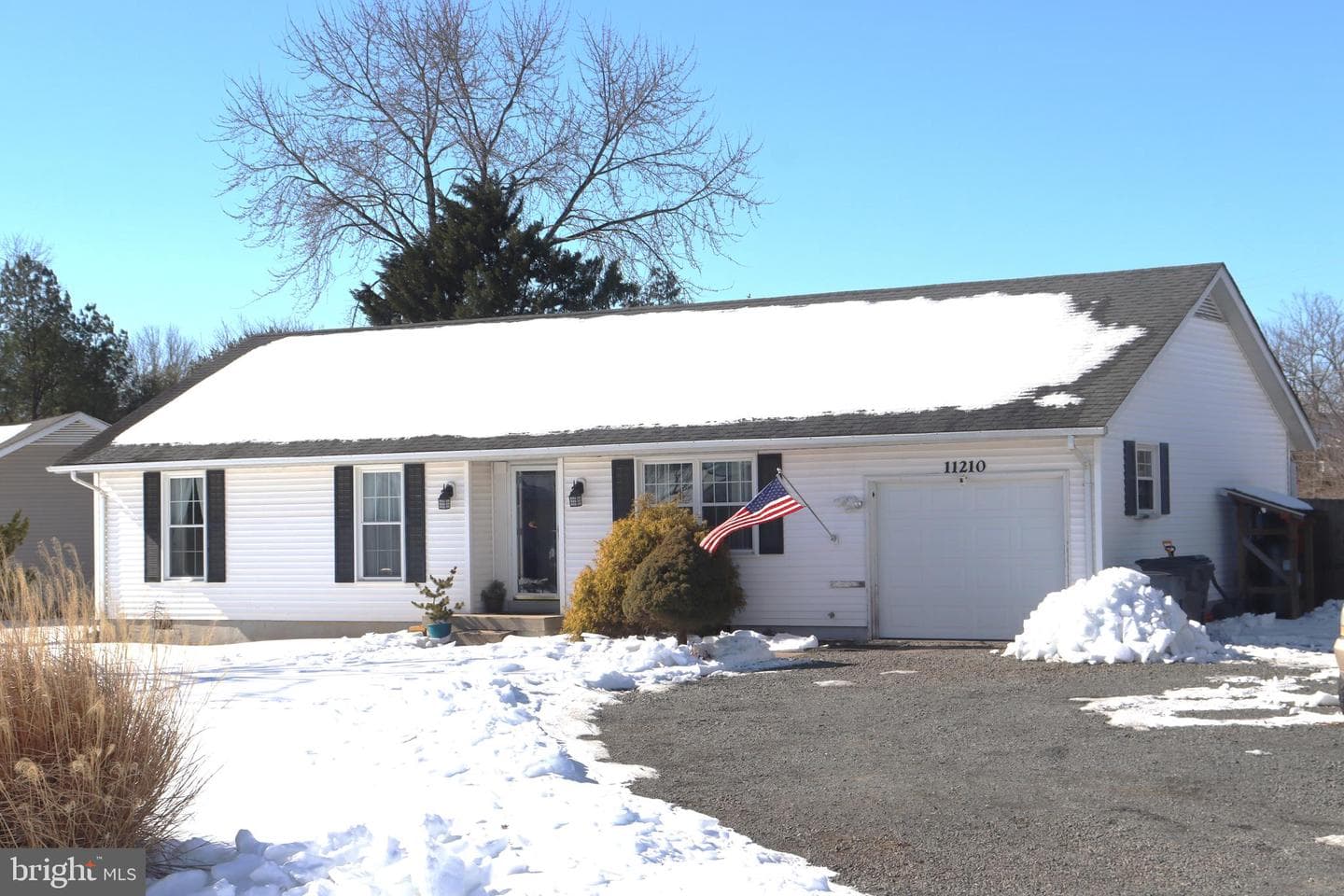 11210 Edgewood Drive photo 2