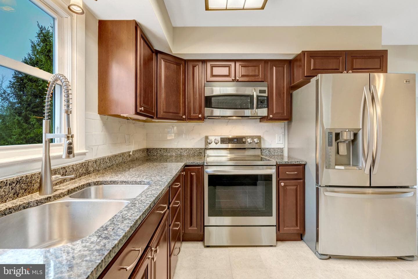 6521 Lancaster Drive photo 13