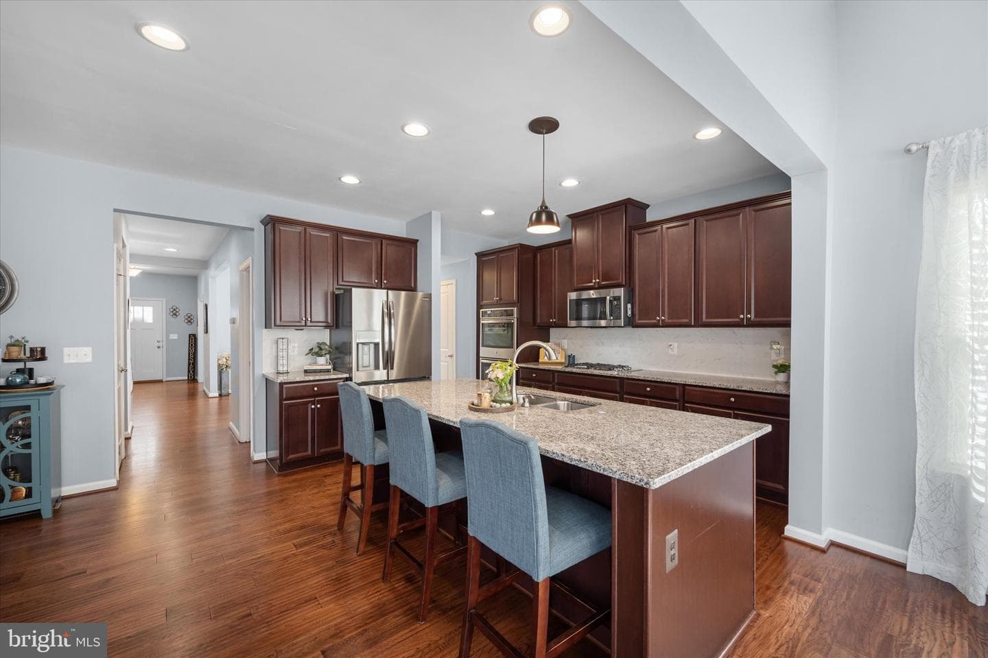6841 Lake Anne Court photo 8