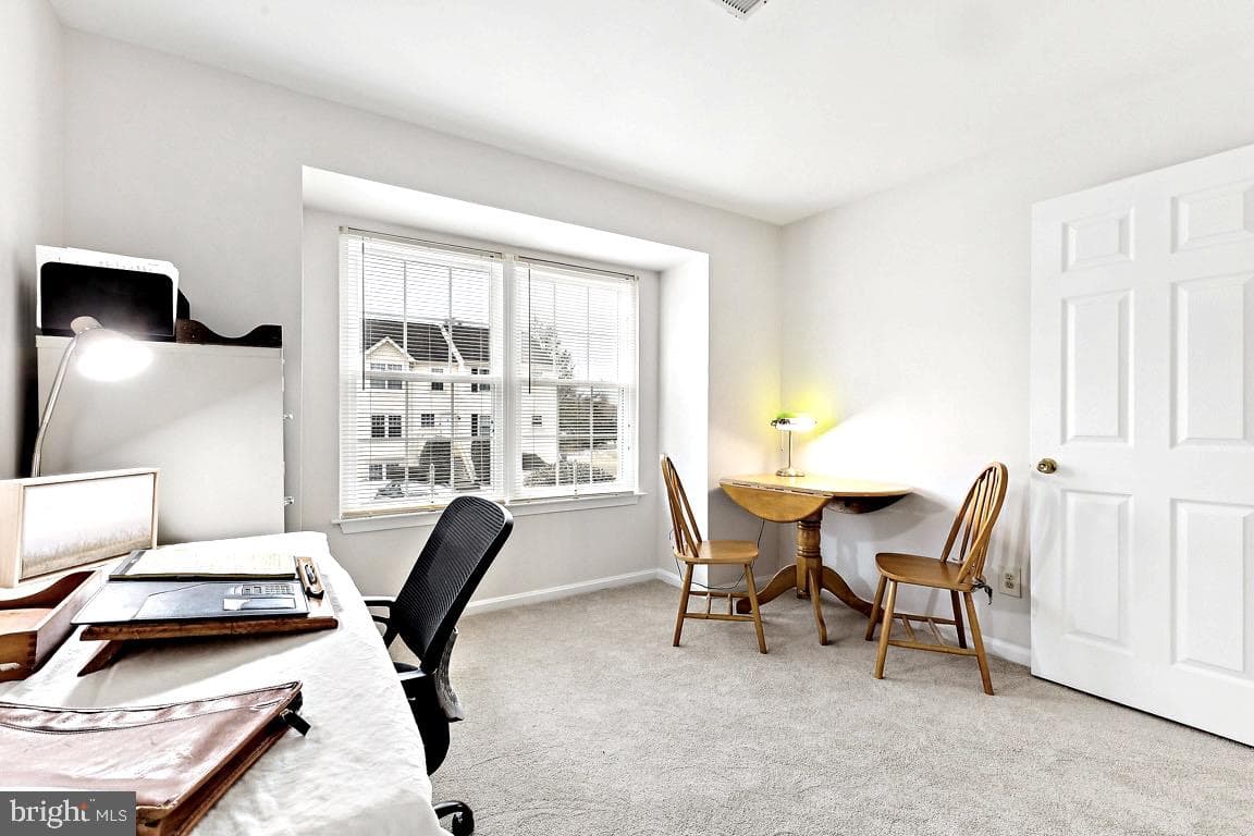 219 Fernwood Place photo 16