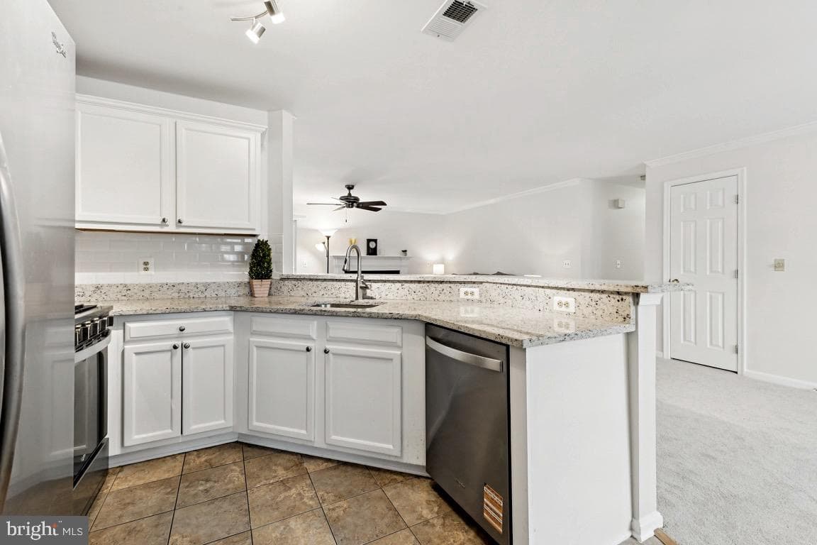 219 Fernwood Place photo 7