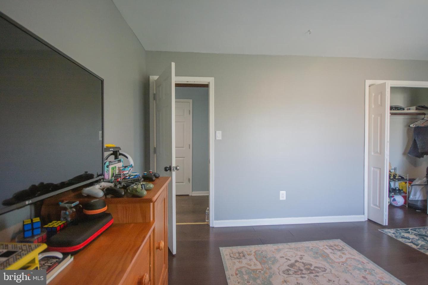 6867 Maplewood Drive photo 29