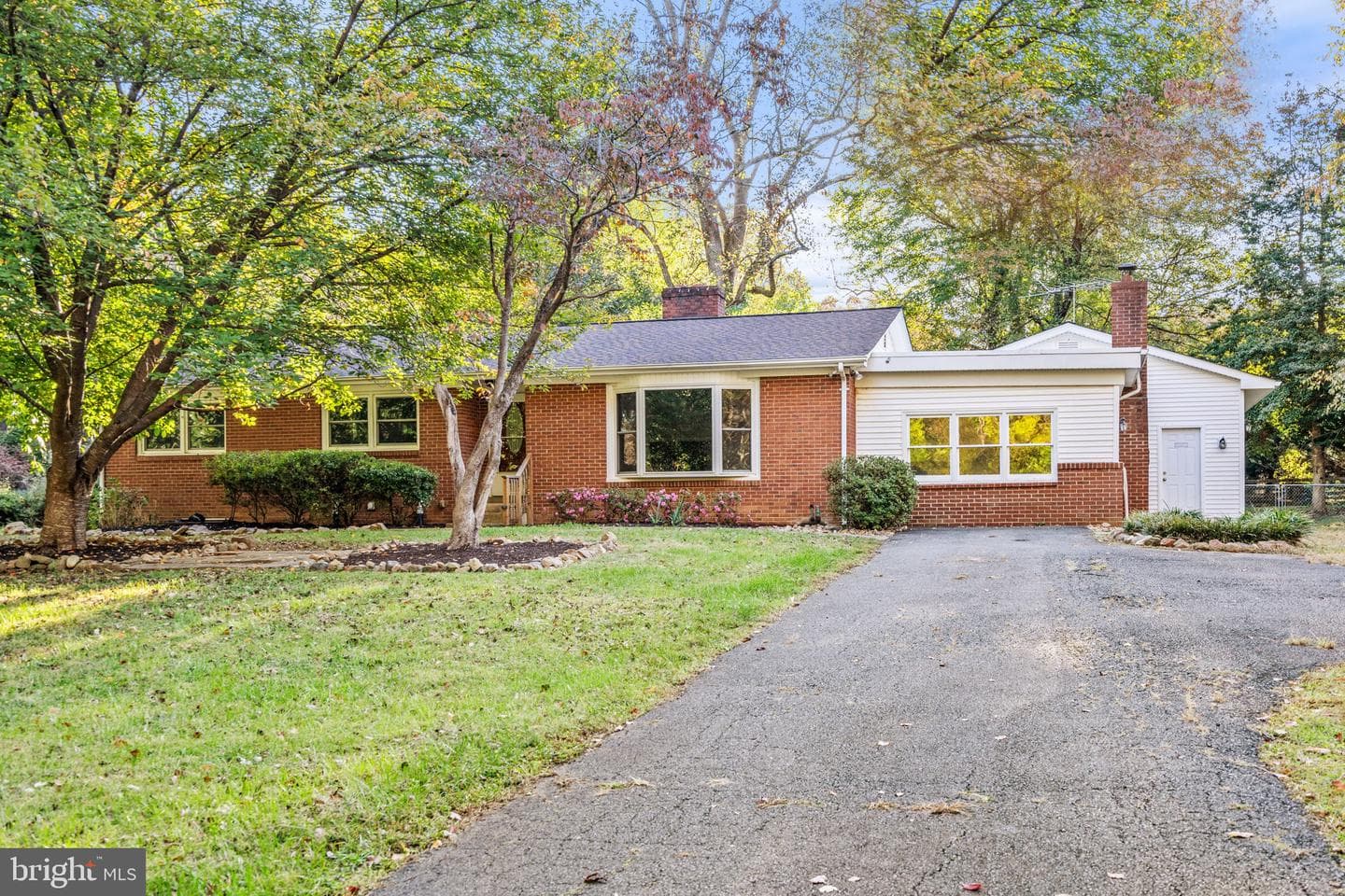 6741 Maxwell Avenue photo 2