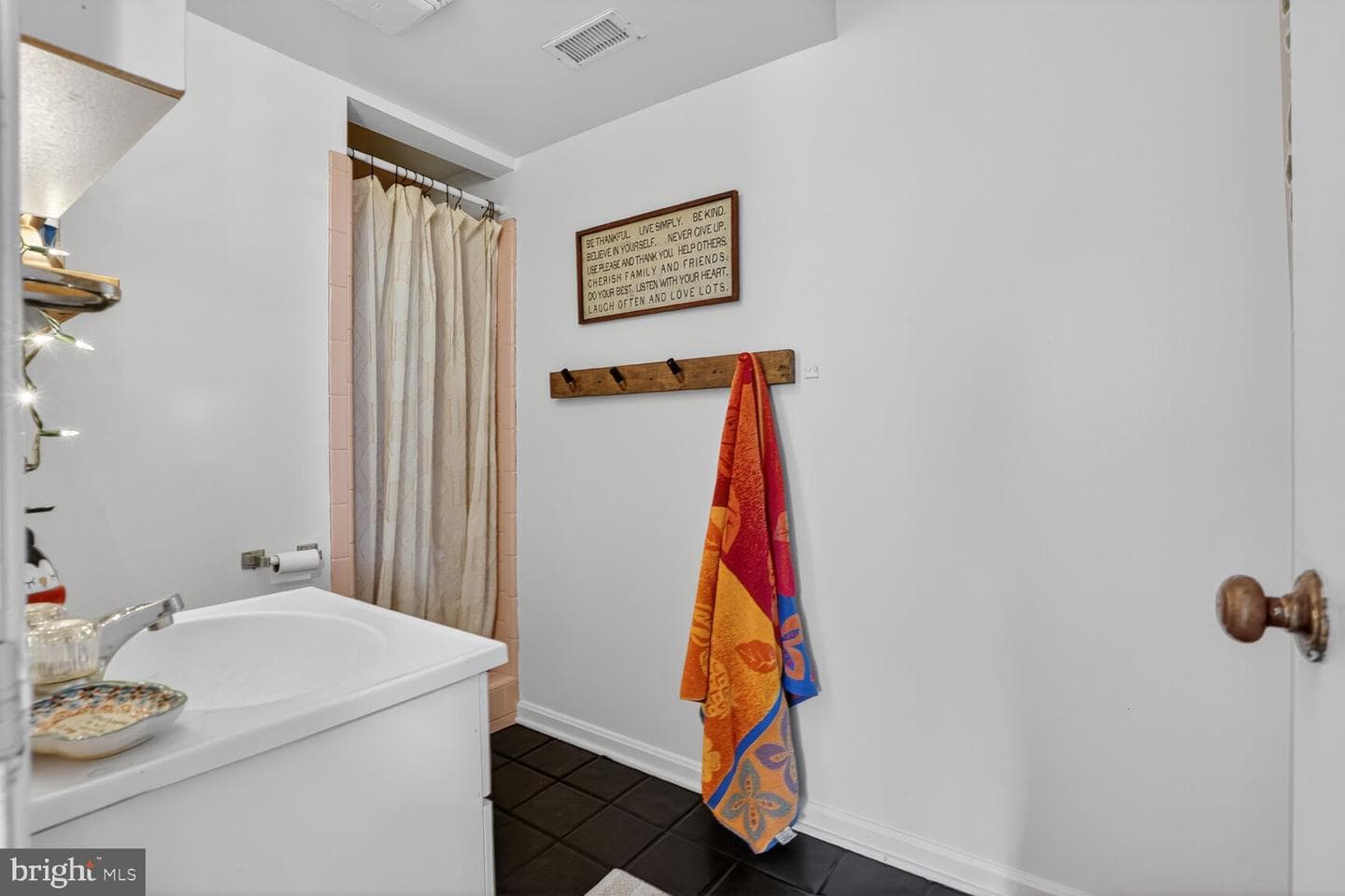 6700 Kelly Road photo 28
