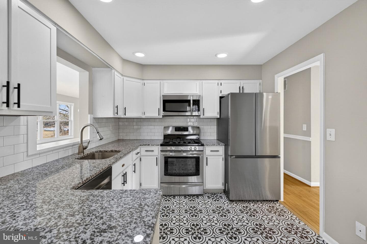 660 Foxcroft Road photo 5