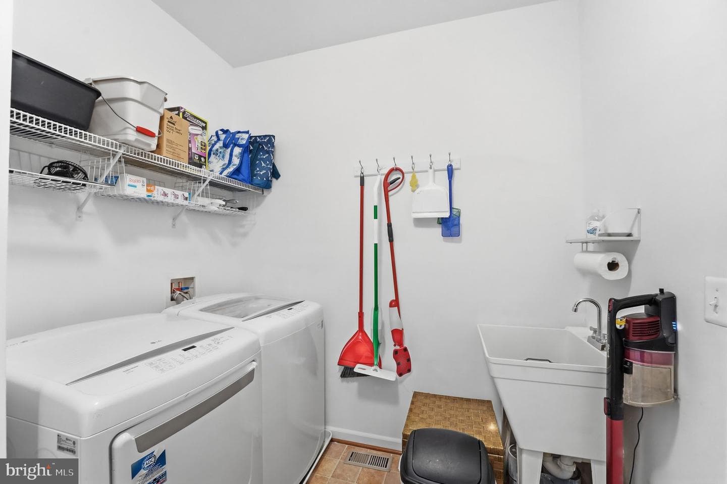 156 Topaz Court photo 22