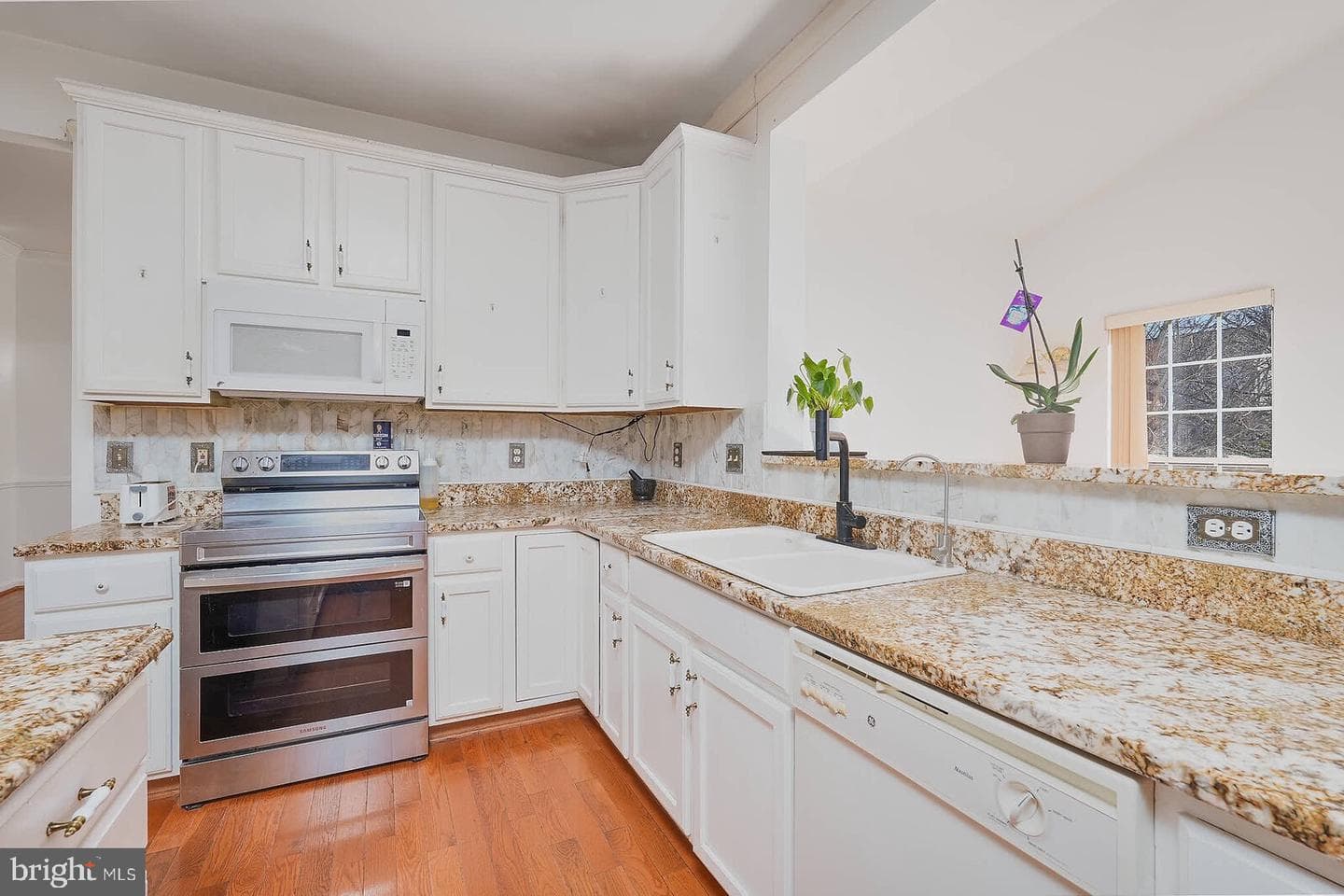 6671 Clarkes Meadow Drive photo 18