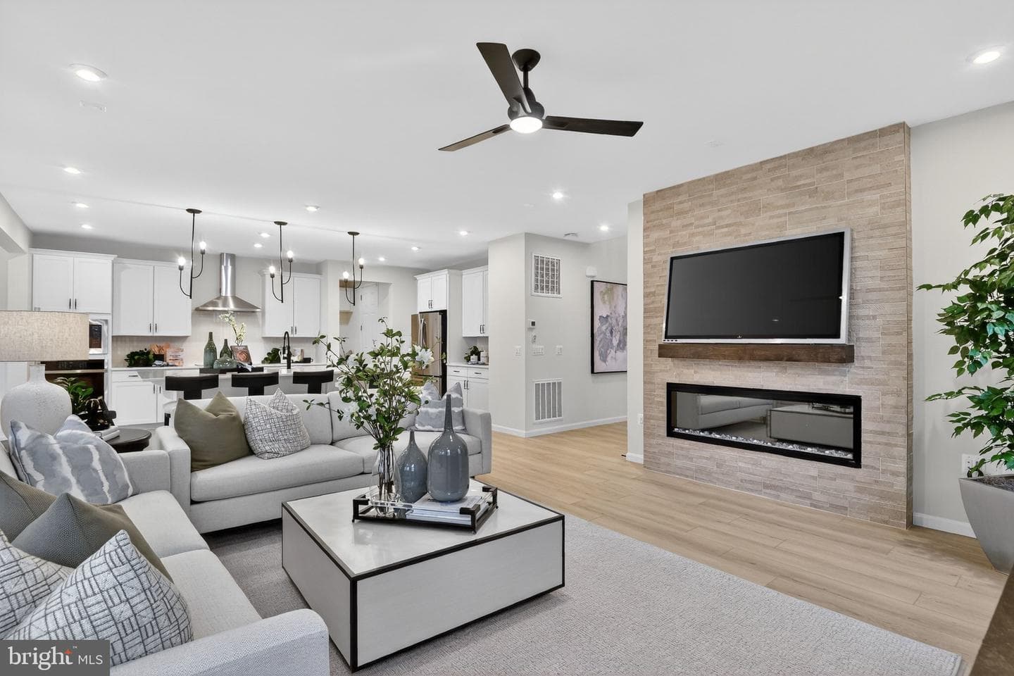 8059 Mckay Street photo 17