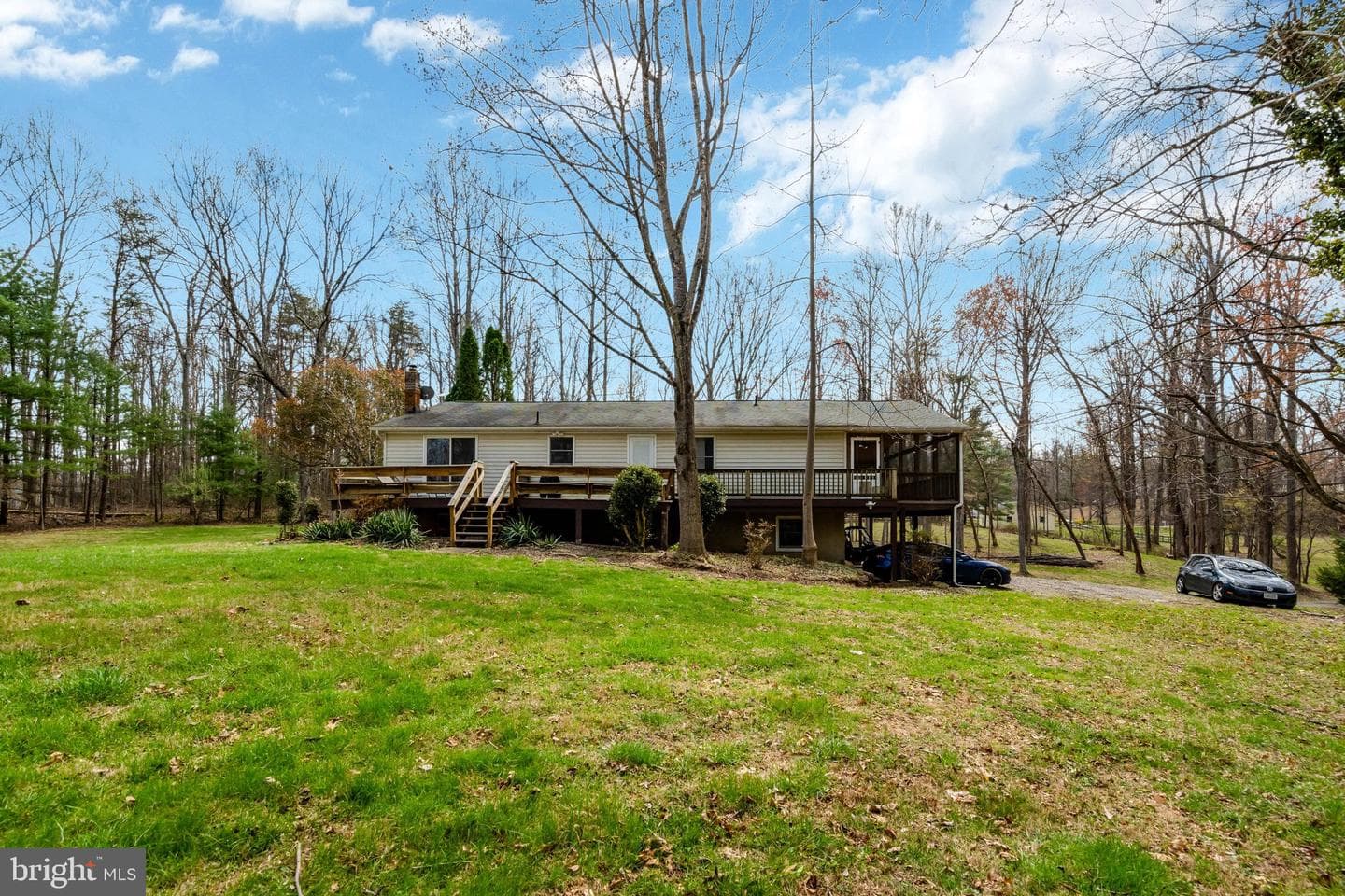 4645 Morgans Bluff Drive photo 3