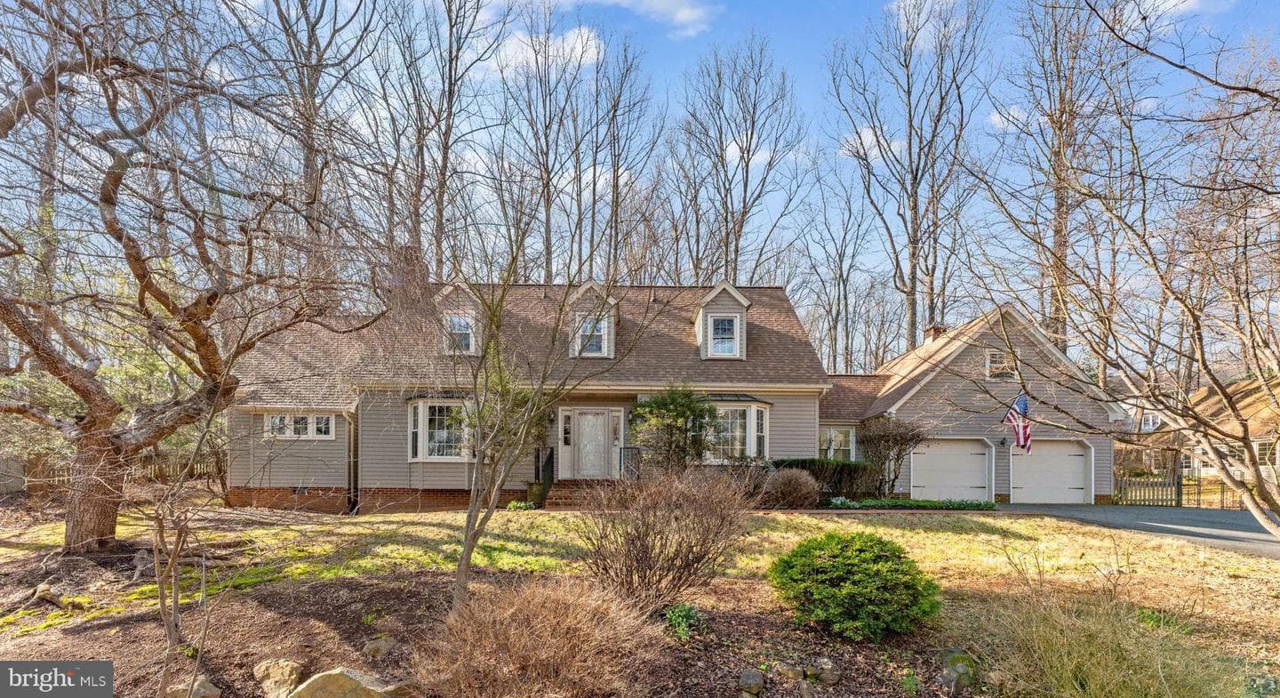 5835 Hunton Wood Drive photo 2