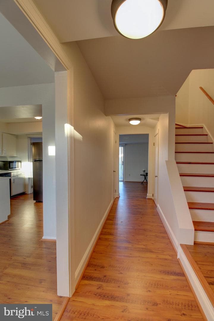 128 Fairfield Street #b photo 2