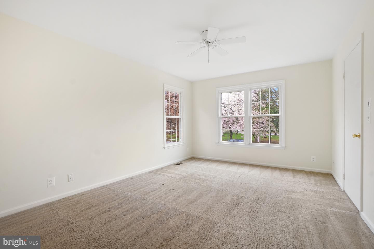 746 Arbor Court photo 13