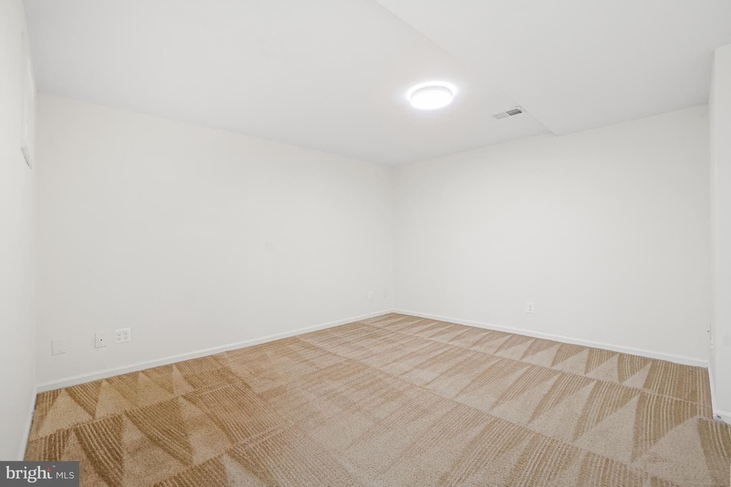 746 Arbor Court photo 24