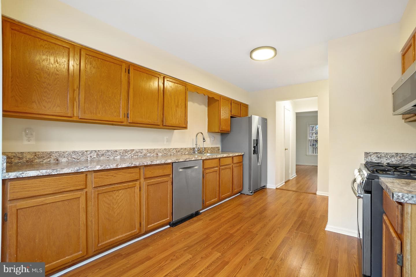 746 Arbor Court photo 8