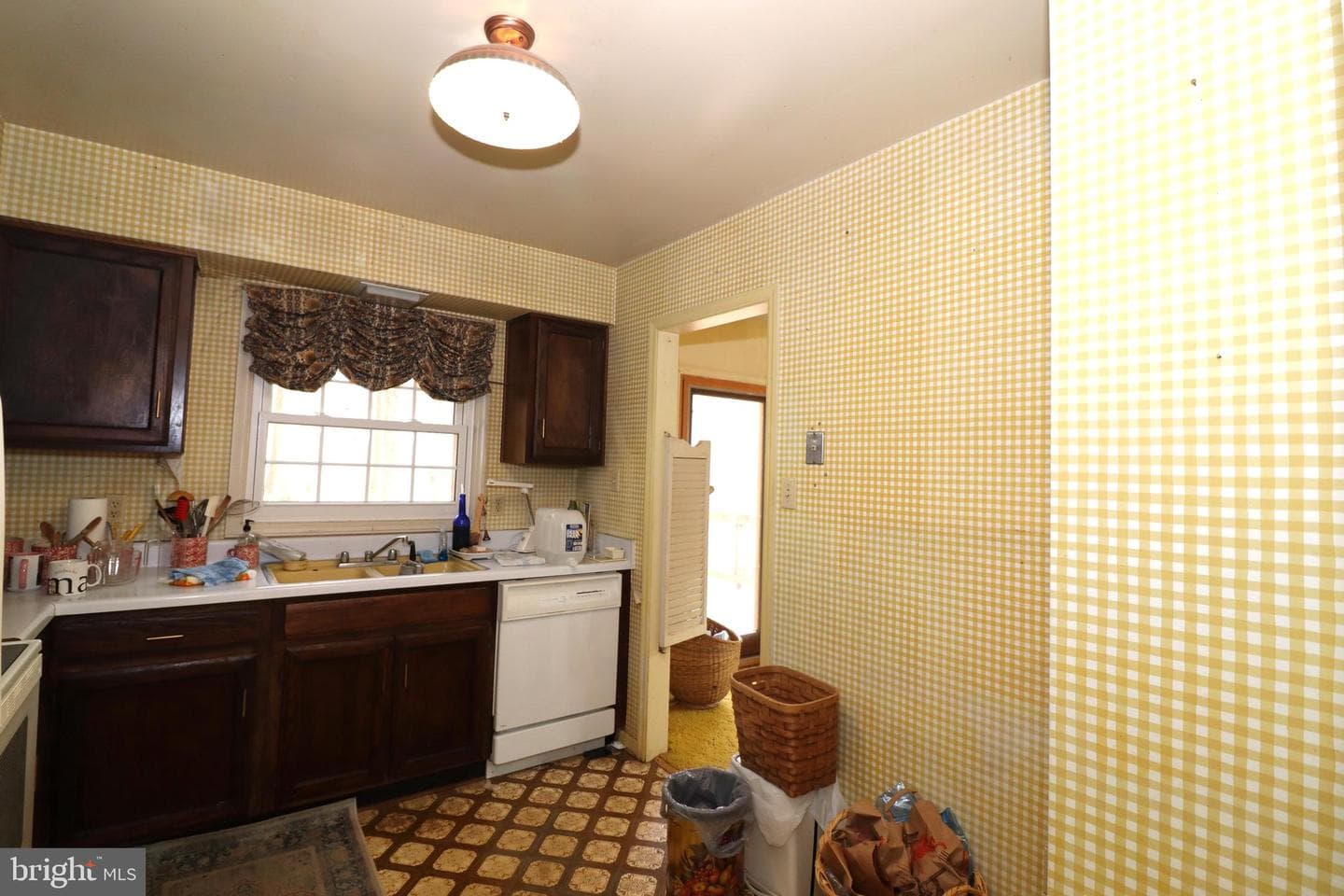 9305 Lees Ridge Road photo 11