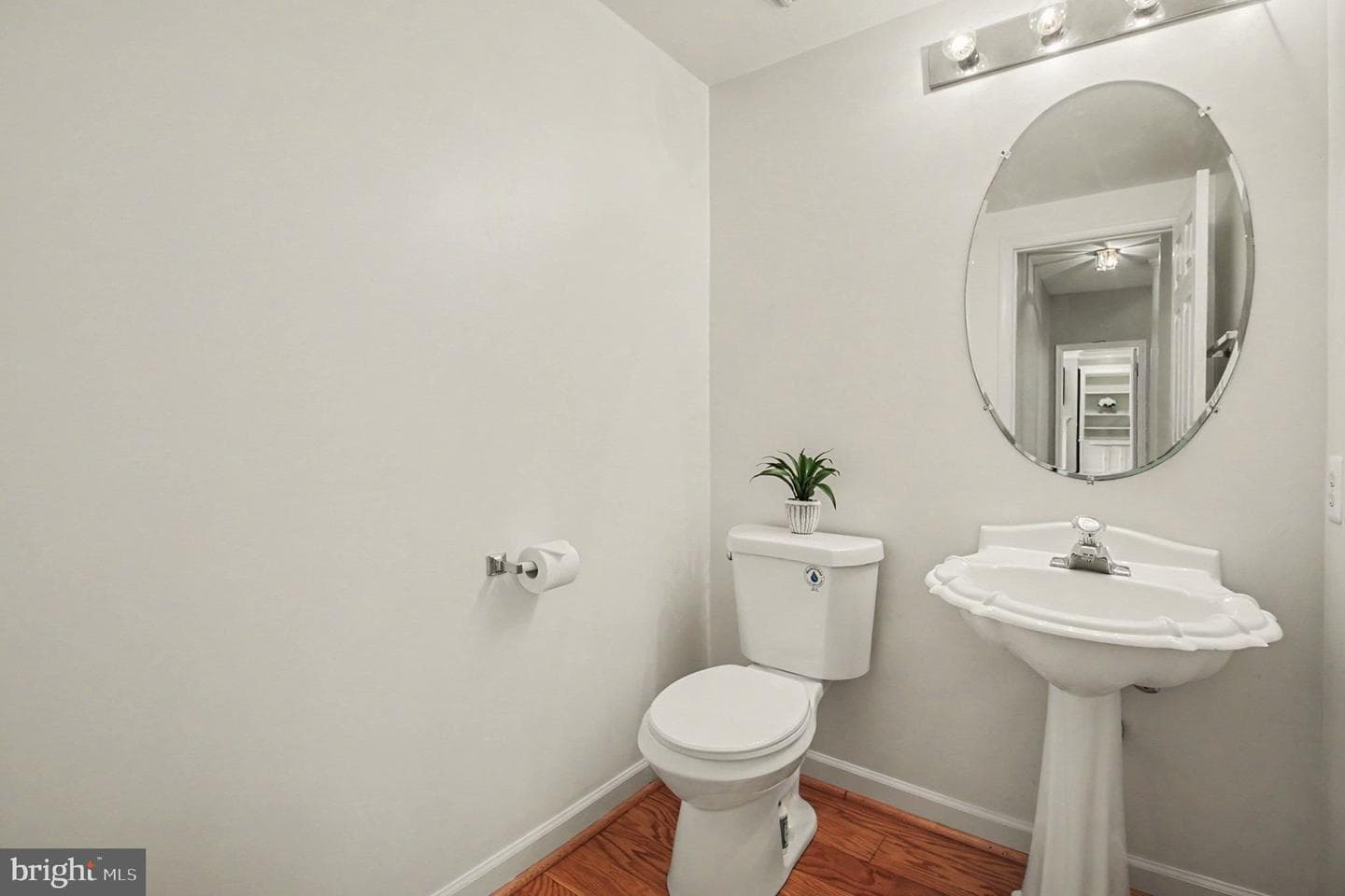 7182 Brewster Lane photo 25