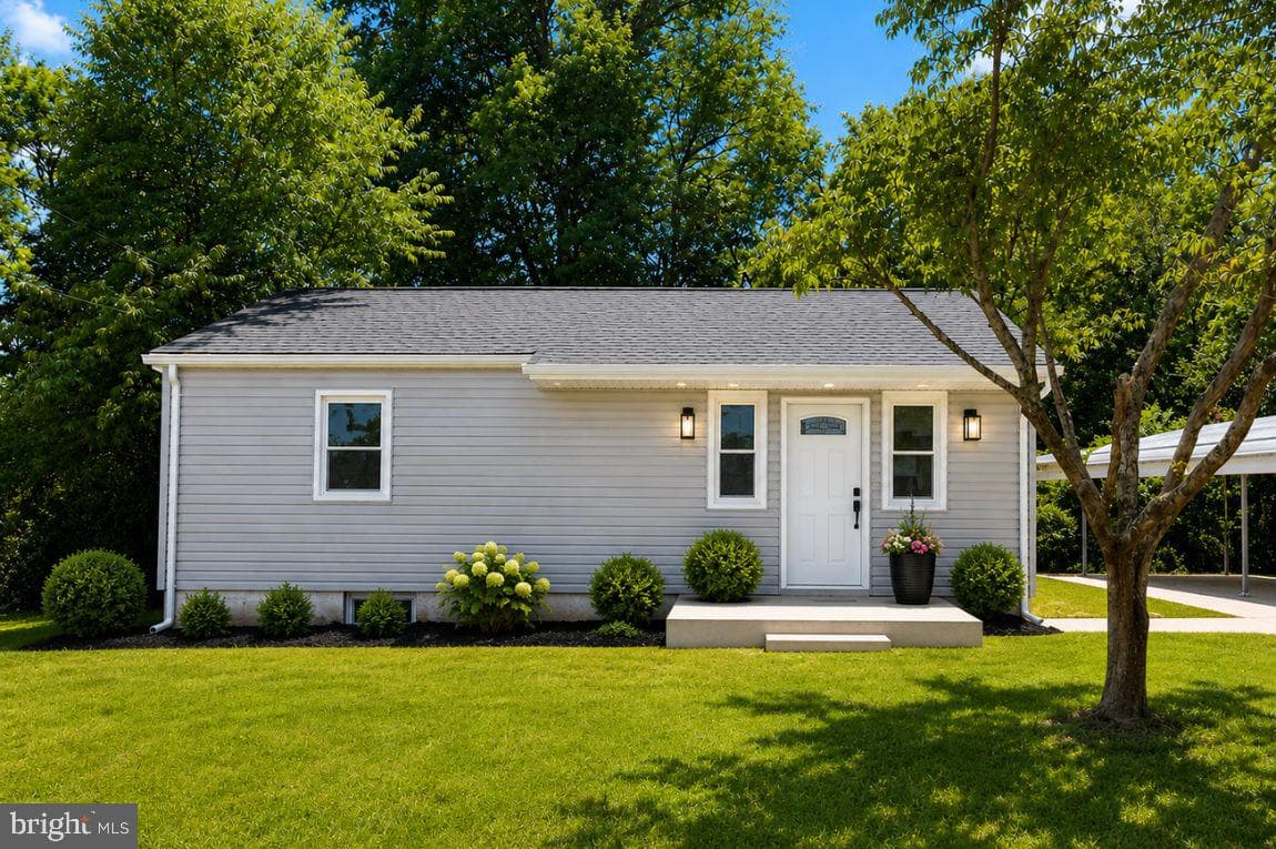 200 E Bowen Street photo 1