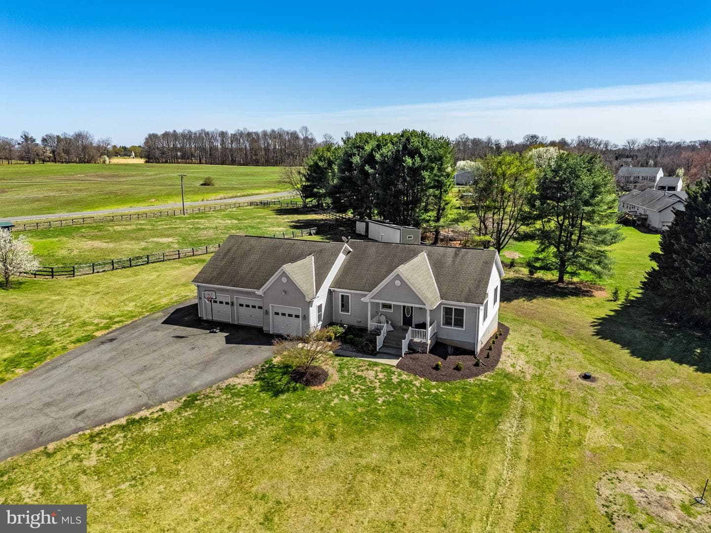 7453 Opal Road photo 4